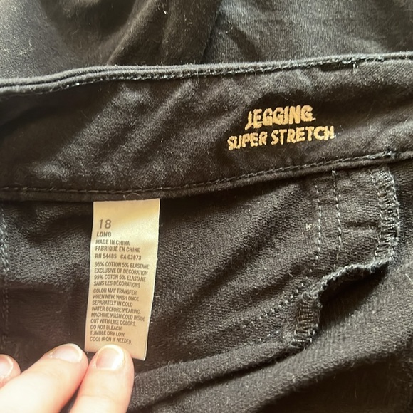 American Eagle Knit Jeggings (Super Stretch) in Size 18 Long (Black) - Picture 6 of 7